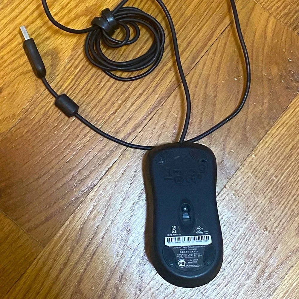 Microsoft Travel Sized USB Plug Mouse Device